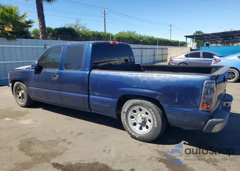 2000 Chevrolet Silverado C1500 z USA, uszkodzony, nr VIN 2GCEC19V4Y1287831